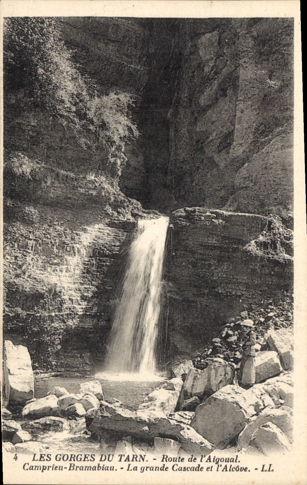 CPA Les Gorges du Tarn Route de l'Aigoual Camprieu Brambiau La grande Cascade et l'Alcove 