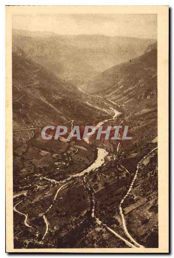 CPA Les Gorges du Tarn Les Gorges vers de la Route du Point Sublime 