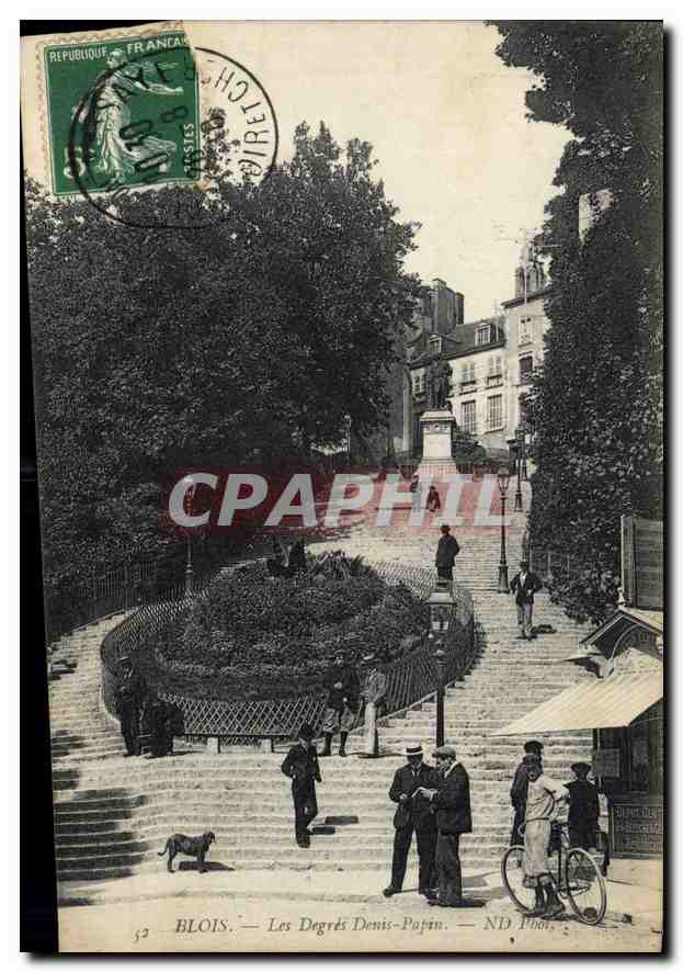 CPA Blois Les Degres Denis Papin Velo Cycle