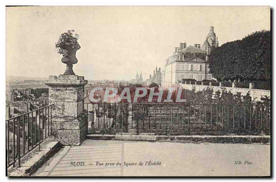 CPA Blois vue prise du Square de l'Eveche 