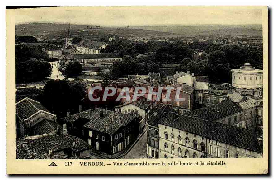 CPA Verdun vue d'ensemble sur la Ville Haute et la Citadelle 