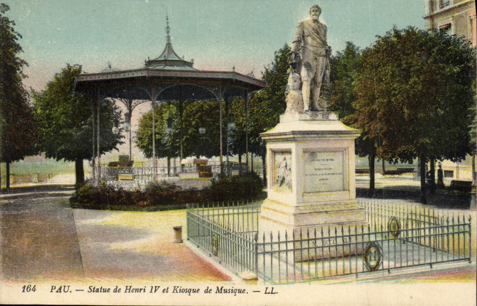Pau — Statue d'Henri IV et Kiosque de Musique — LL. n° 164