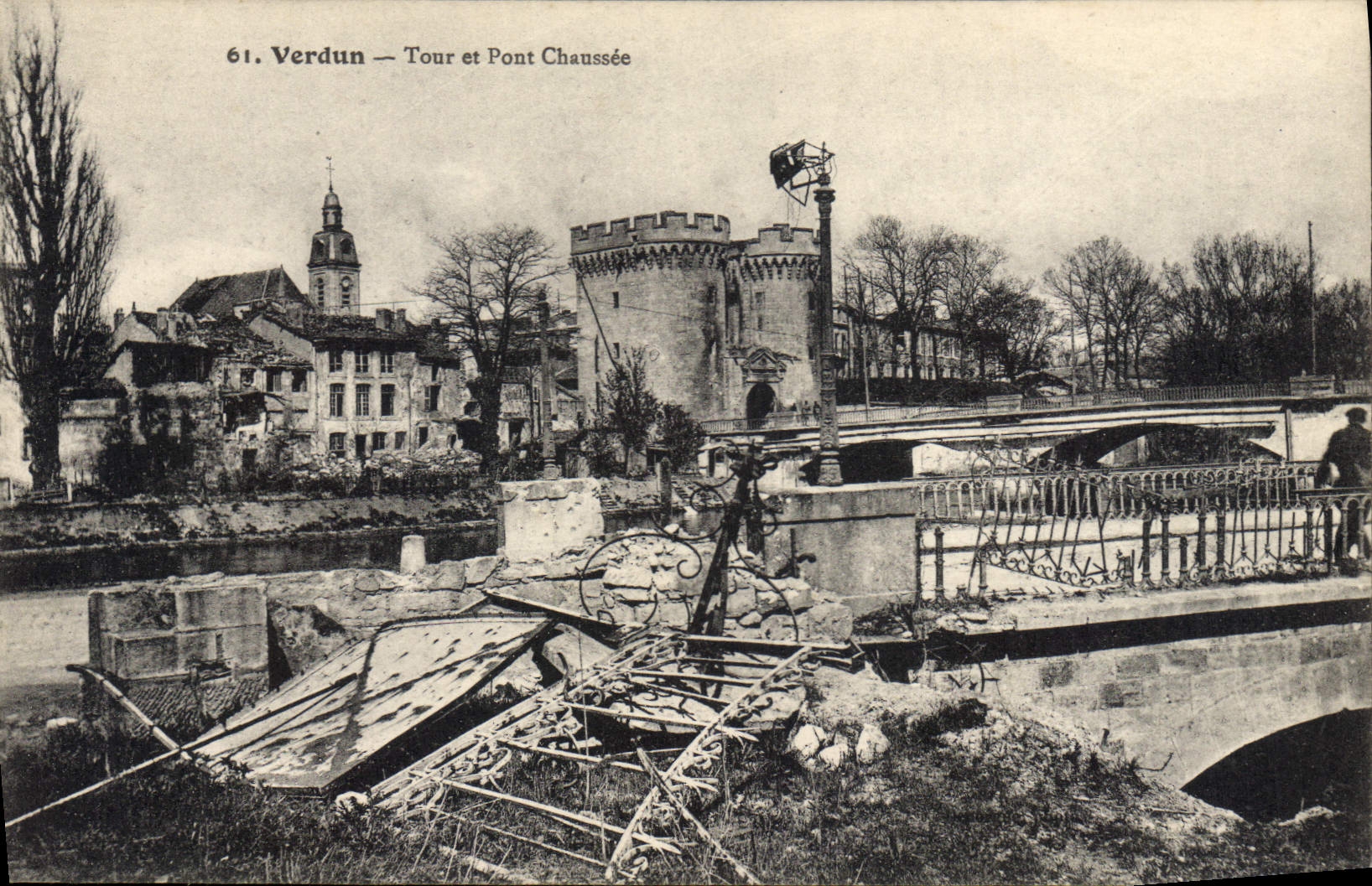 CPA Verdun Tour et Pont Chaussee 
