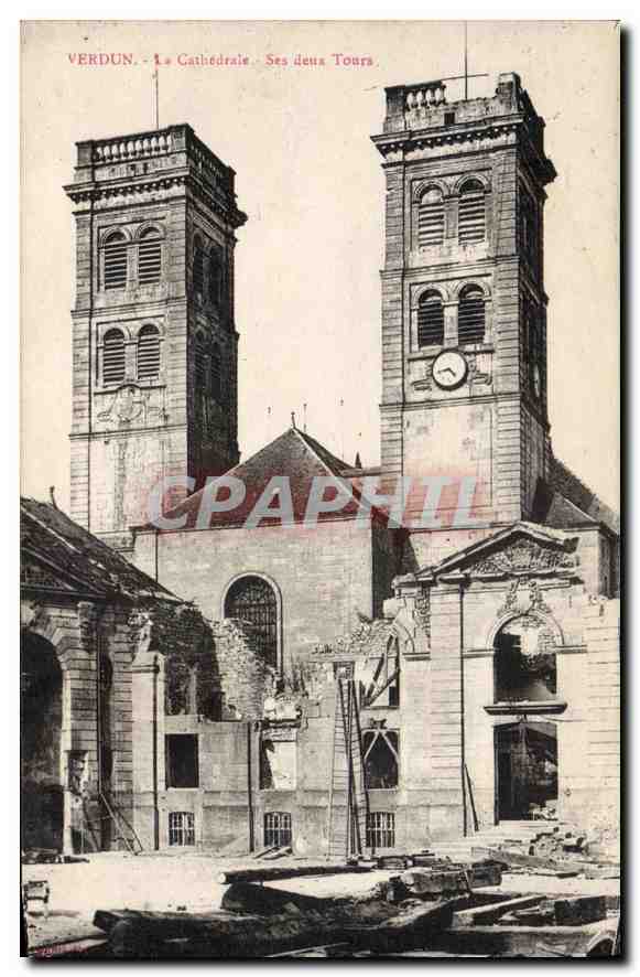 CPA Verdun la Cathedrale ses deux Tours 