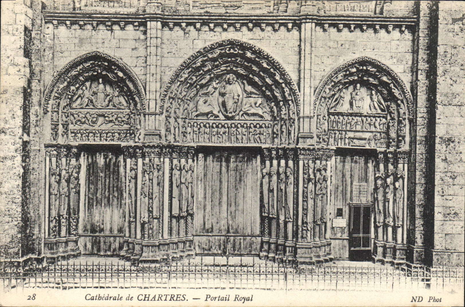 CPA Cathedrale de Chartres Portail Royal 