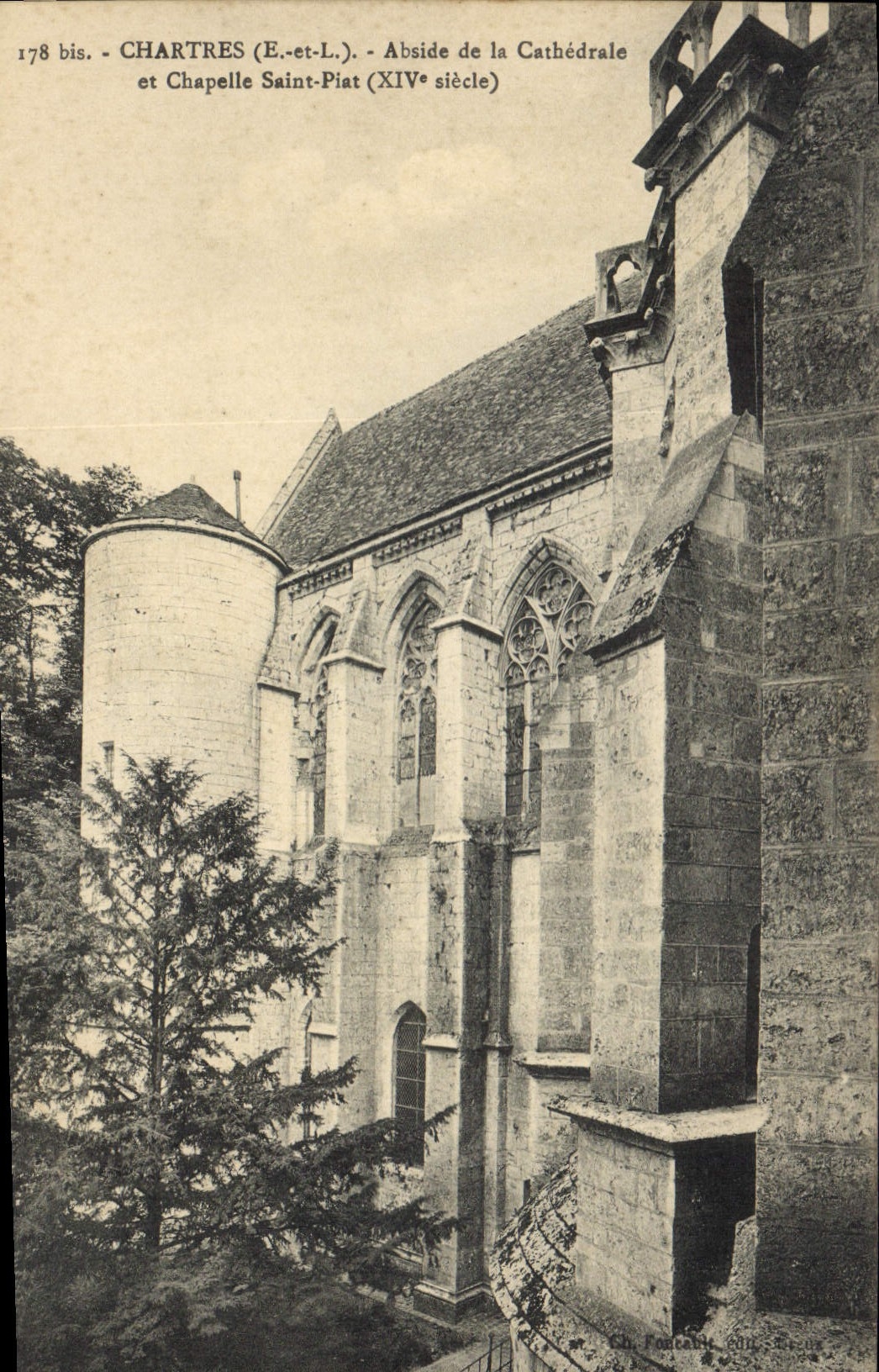 Chartres (E.-et-L.) - Abside de la Cathédrale et Chapelle Saint-Piat (XIVe siècle)