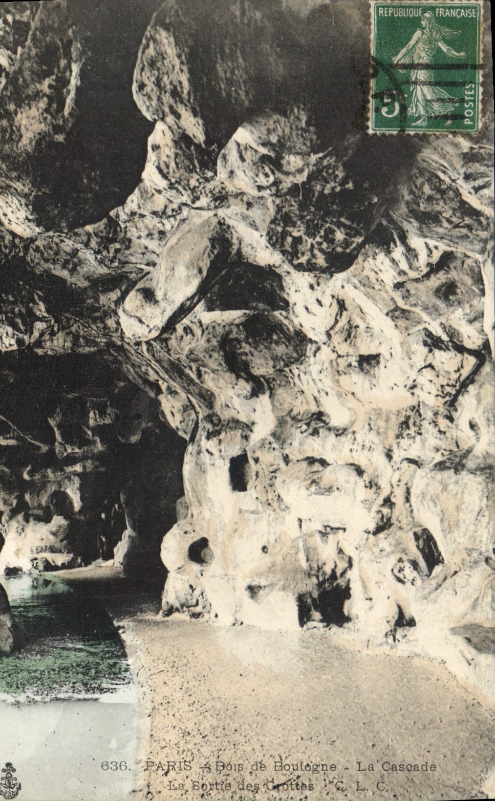 CPA Paris Bois de Boulogne la Cascade la Sortie des Grottes 