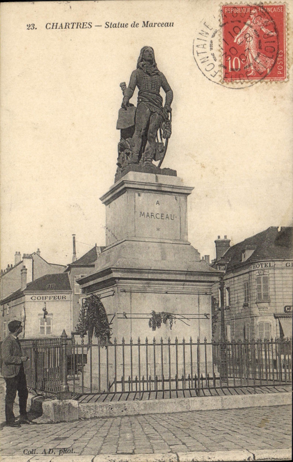 CPA Chartres Statue de Marceau 