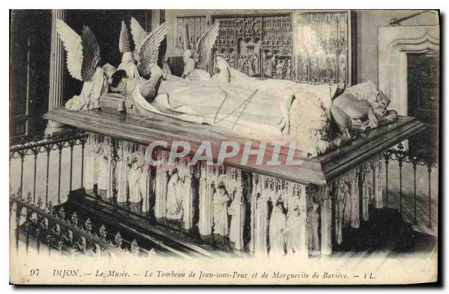 CPA Dijon Le Musee Le Tombeau de Jean sans Peur et lde Marguerite de Baviere 