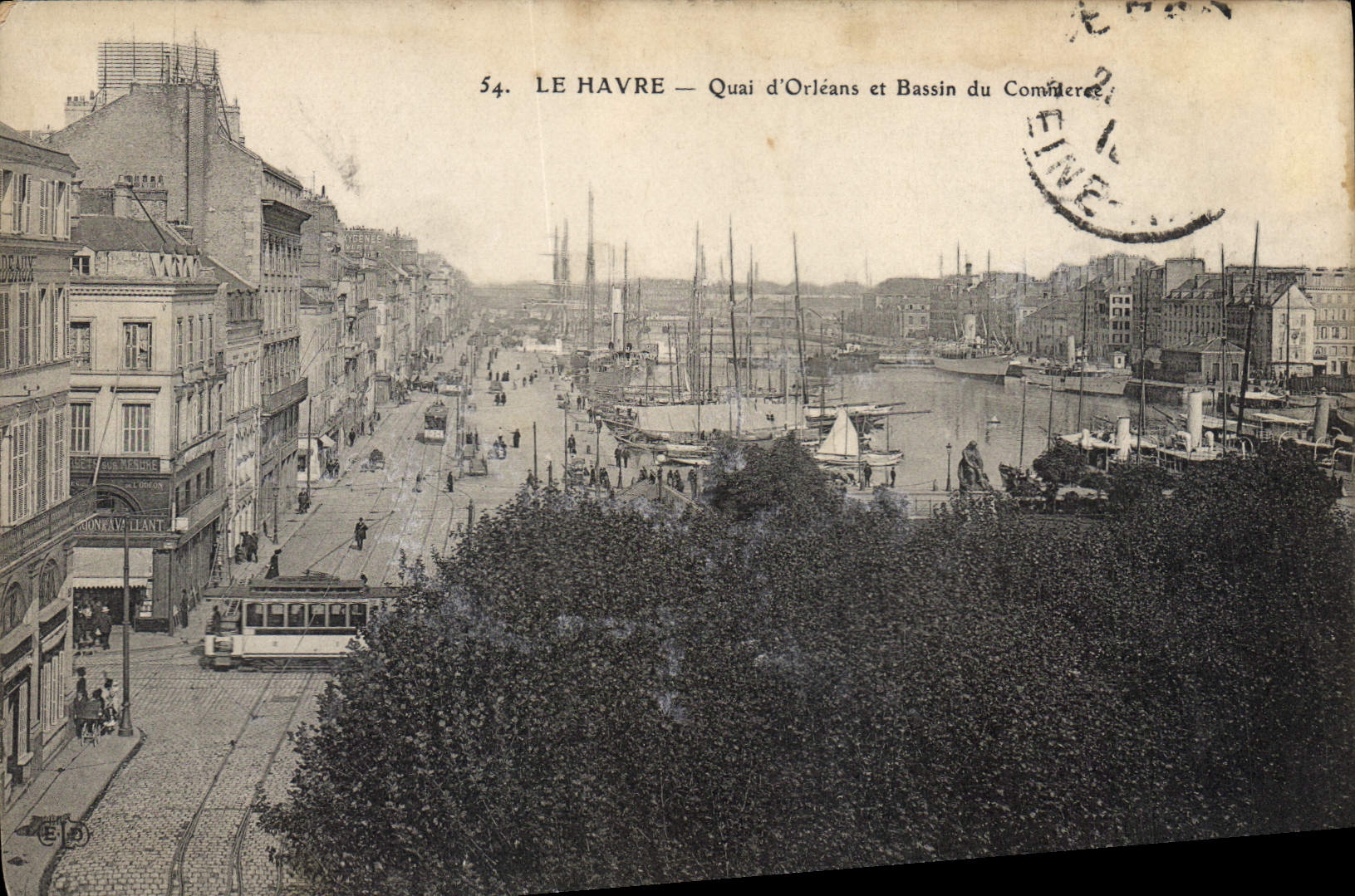 CPA Le Havre Quai d'Orleans et Bassin du Commerce 