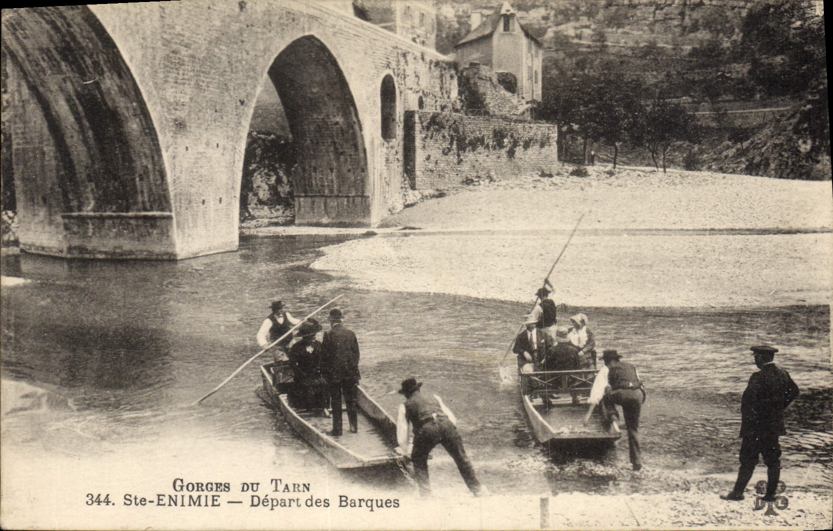 Gorges du Tarn — Départ des Barques — Ste-Enimie