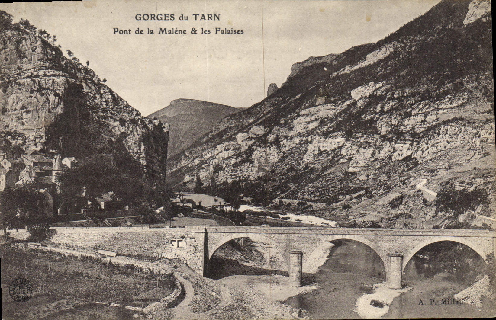 Gorges du Tarn — Pont de la Malène & les Falaises — A. P. Millau