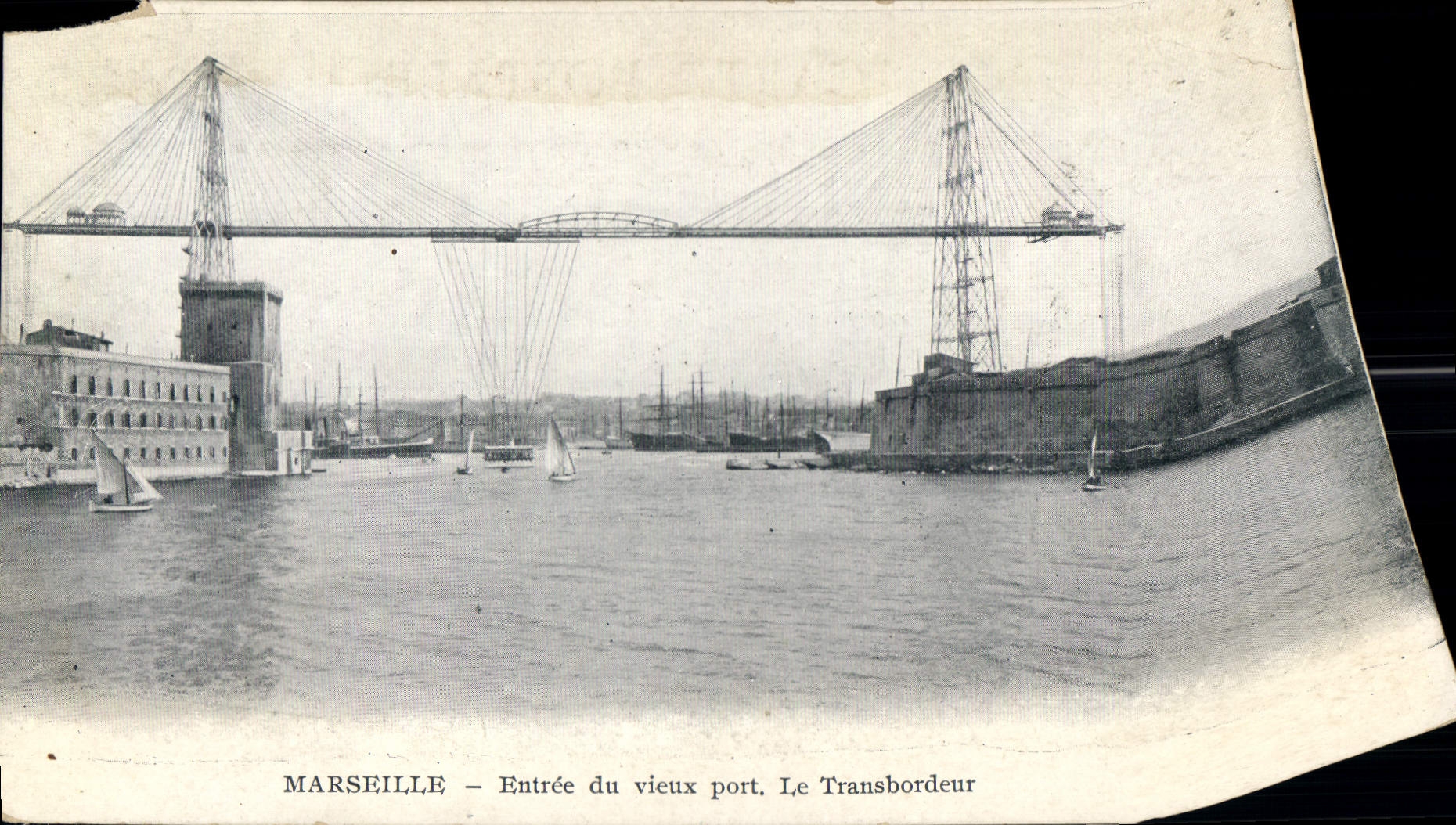 Marseille — Entrée du vieux port. Le Transbordeur