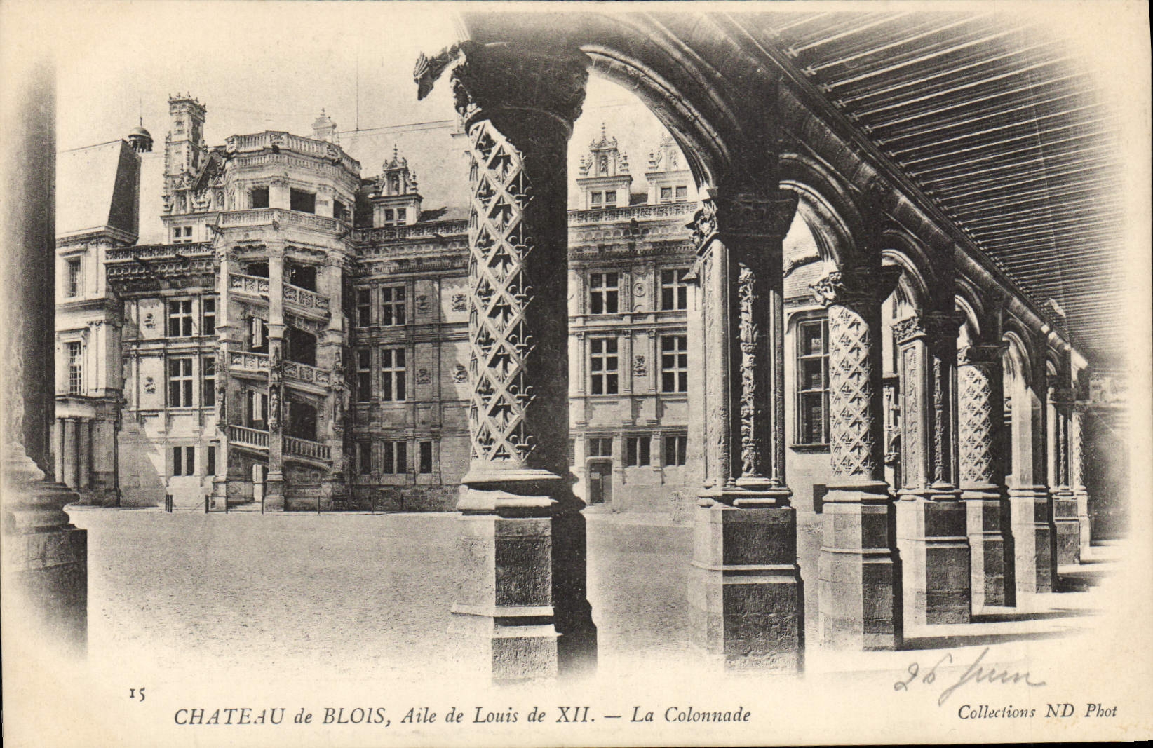CPA Chateau de Blois Aile de Louis de XII La Colonnade 