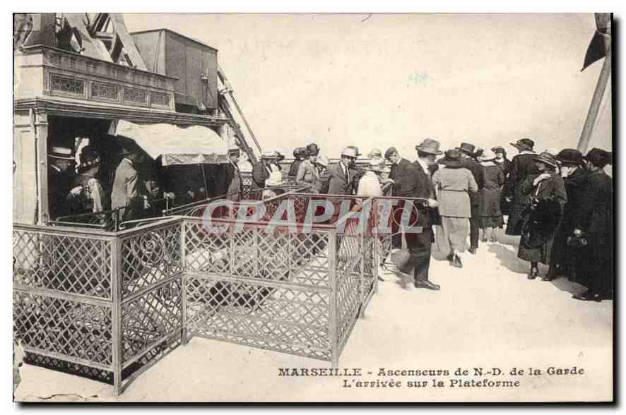 Marseille - Ascenseurs de N.-D. de la Garde - L'arrivée sur la Plateforme