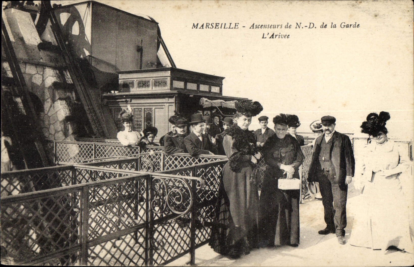 Marsella - Ascensores de N.-D. de la Guardia - La Llegada