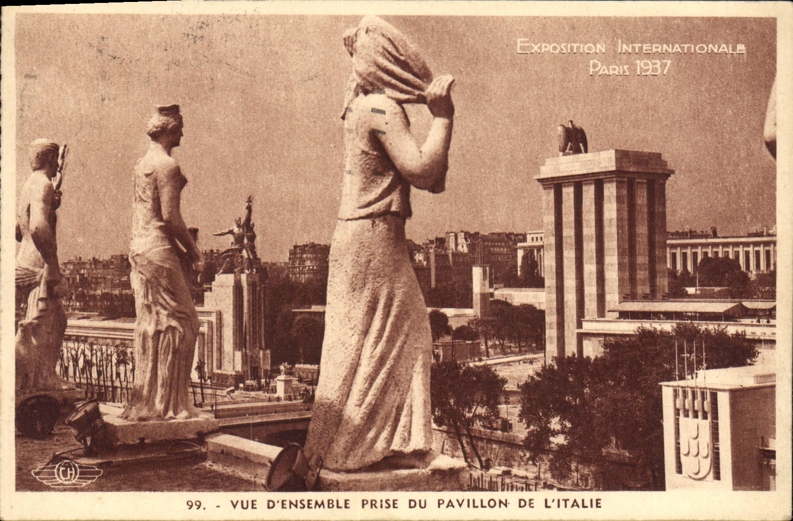 CPA Exposition Internationale Paris 1937 vue d'Ensemble prise du Pavillon de l'Italie 