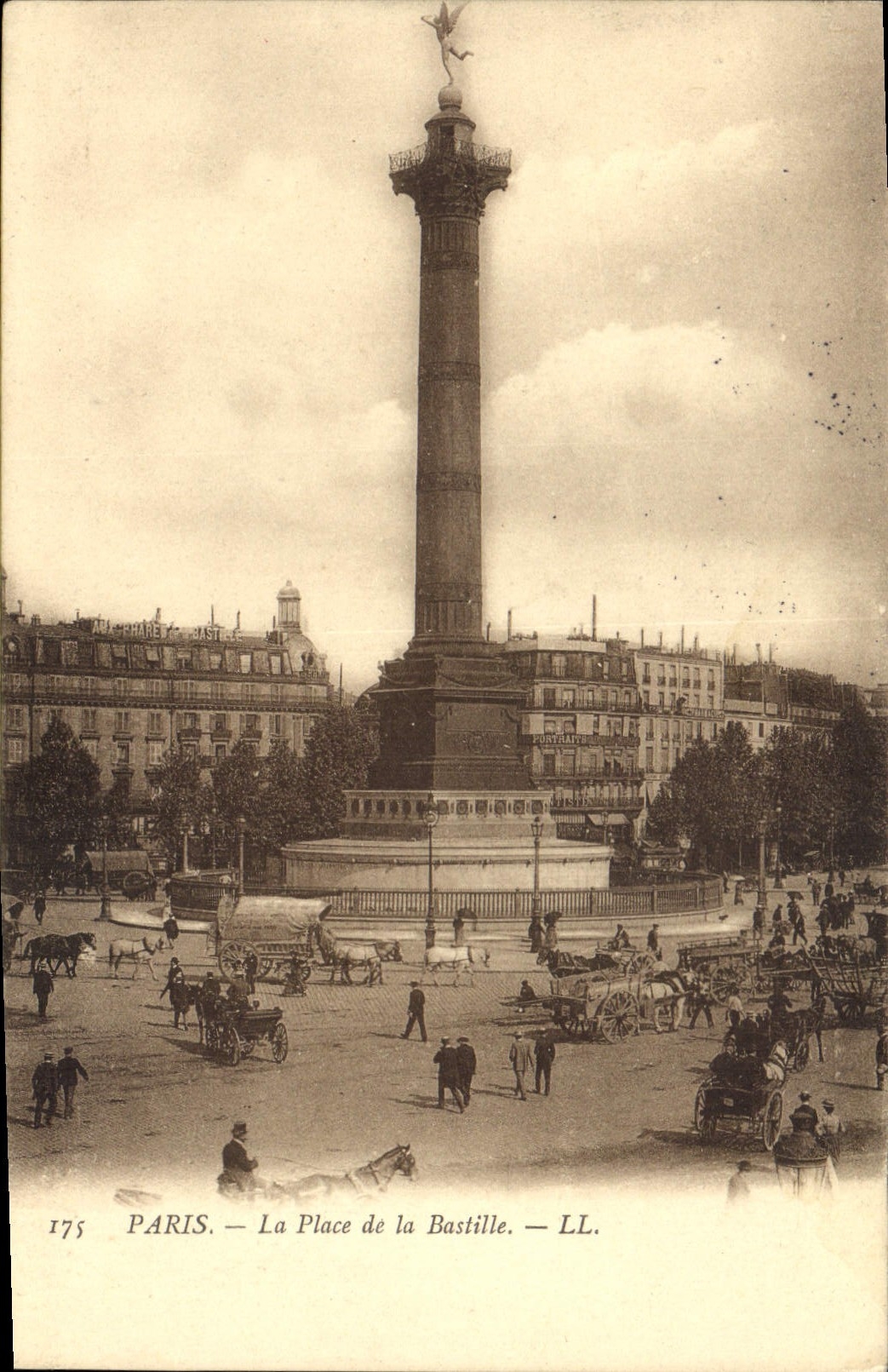 CPA Paris La Place de la Bastille 