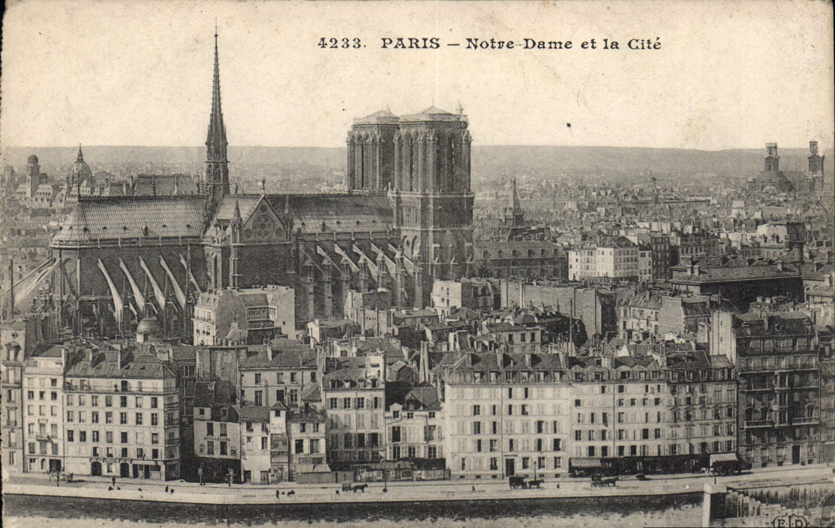 CPA Paris Notre Dame et la Cite 