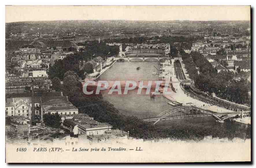CPA Paris La Seine prise du Trocadero 