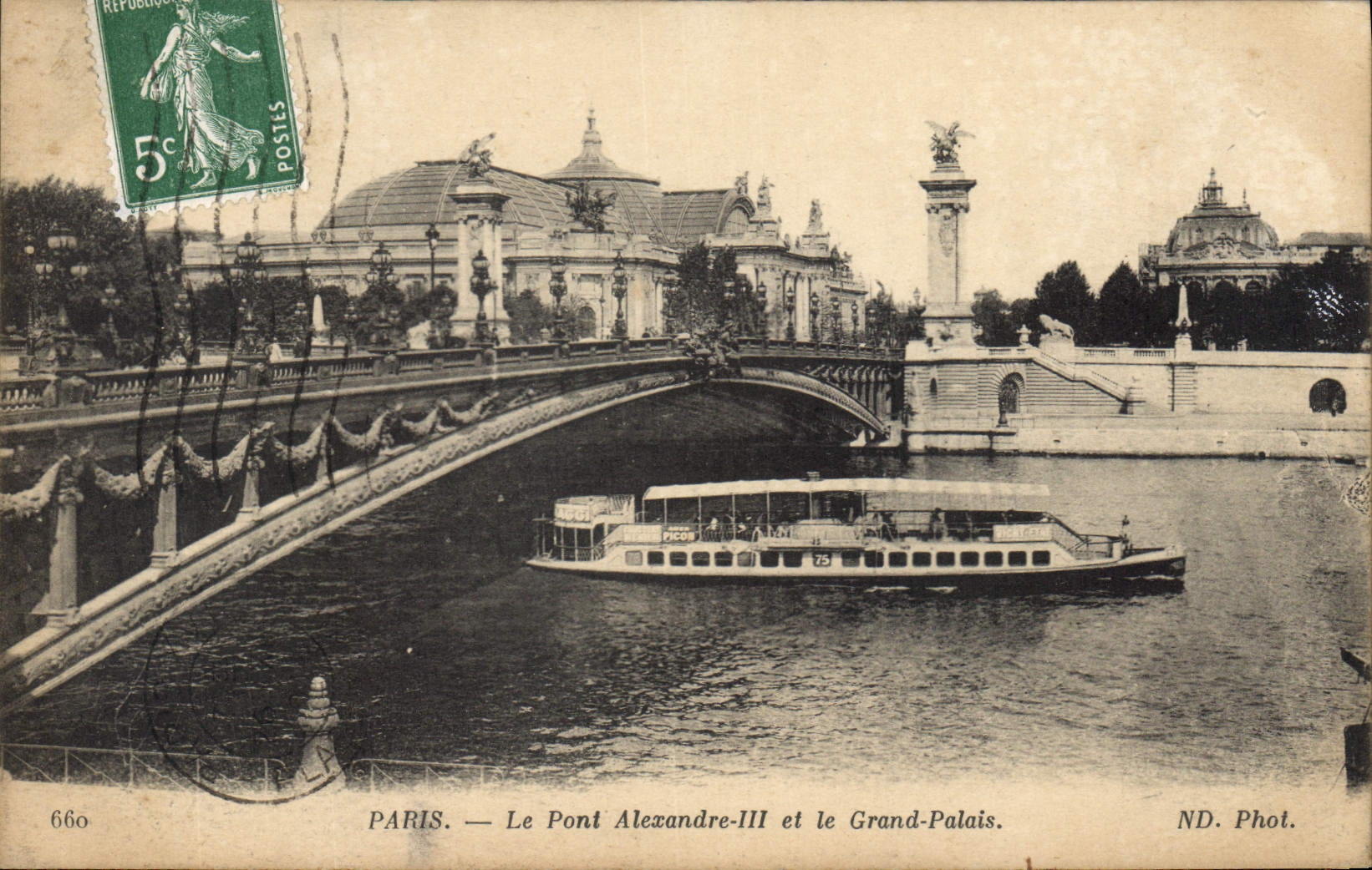CPA Paris Le Pont Alexandre III et le Grand Palais 