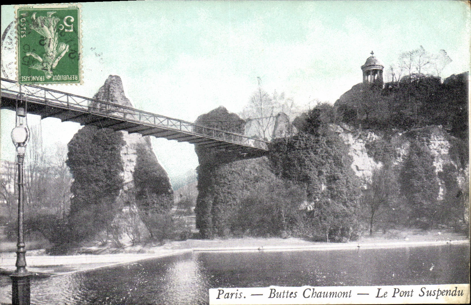 CPA Paris Buttes Chaumont Le Pont Suspendu 