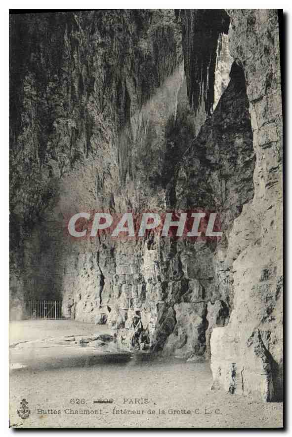 CPA Paris Buttes Chaumont interieur de la Grotte 