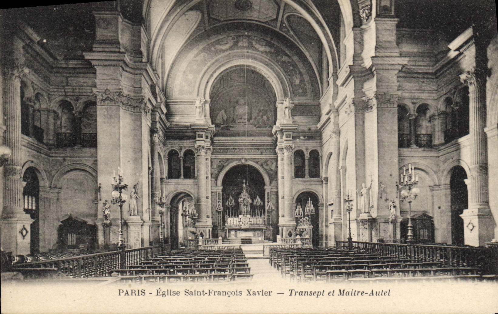CPA Paris Eglise Saint Francois Xavier Transept et Maitre Autel 
