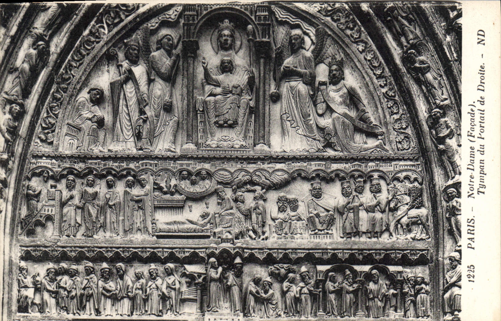 CPA Paris Notre Dame facade Tympan du portail de Droite 
