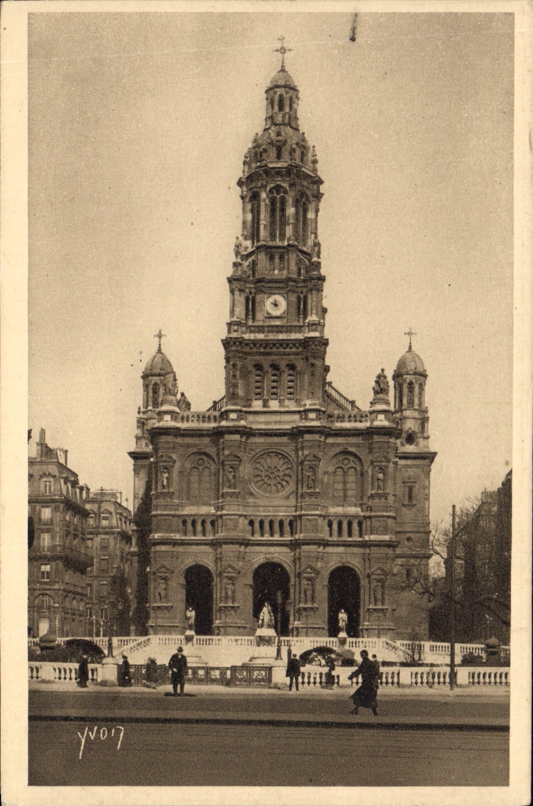 CPA Paris en flanant Eglise de la Trinite 