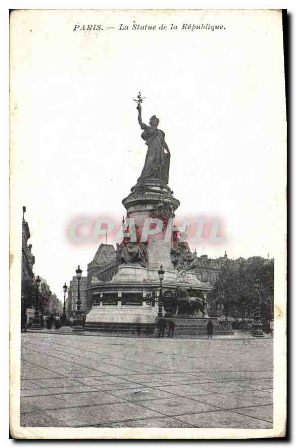 CPA Paris la statue de la Republique 