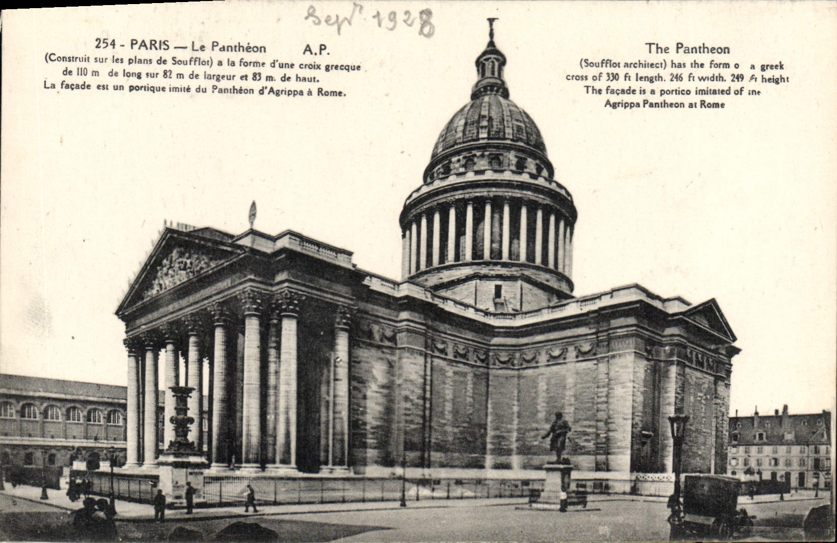 CPA Paris le Pantheon construit sur les plans de soufflot a la forme d'une croix grecque 