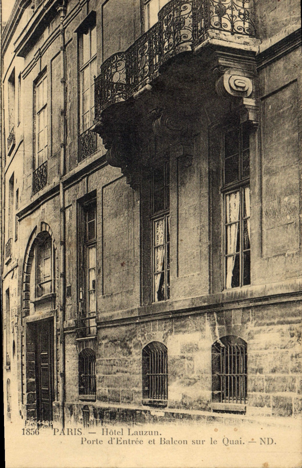 CPA Paris Hotel Lauzun Porte d'Entree et Balcon sur le Quai 