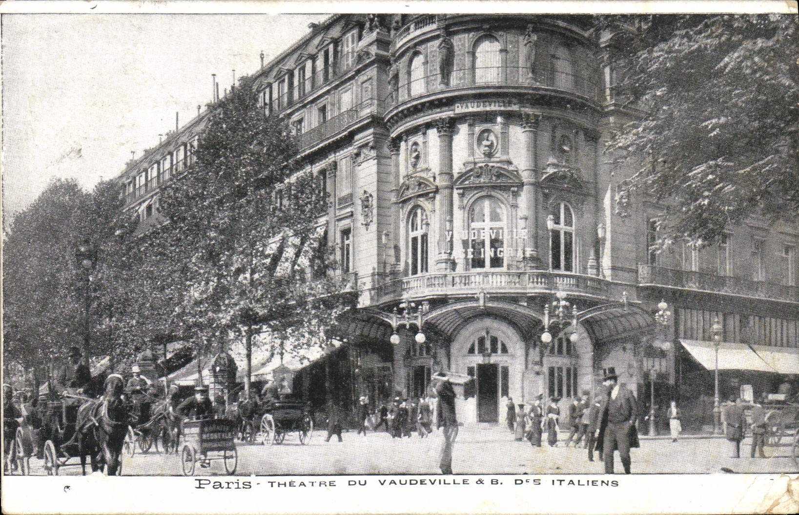 CPA Paris Theatre du Vaudeville & B des Italiens 