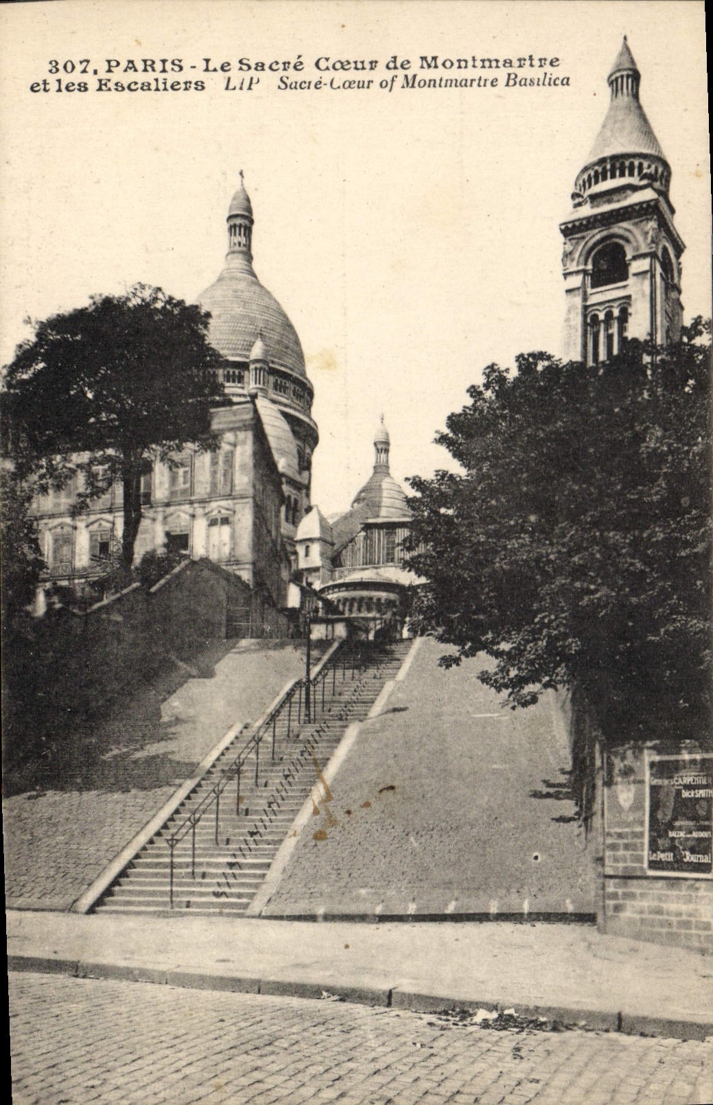 CPA Paris Le Sacre Coeur de Montmartre et les Escaliers 