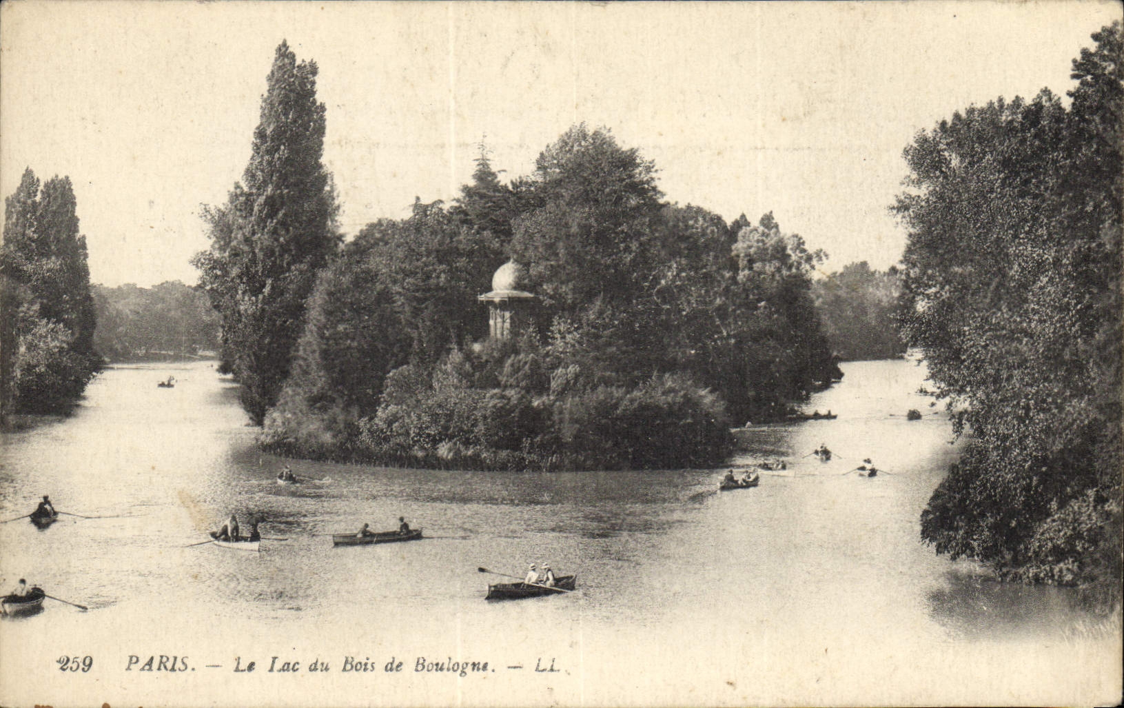 CPA Paris Le Lac du Bois de Boulogne 