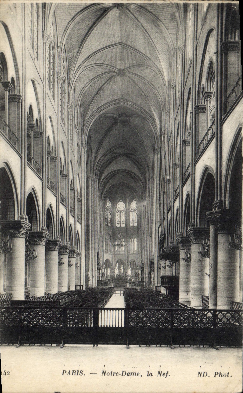 CPA Paris Notre Dame la Nef 
