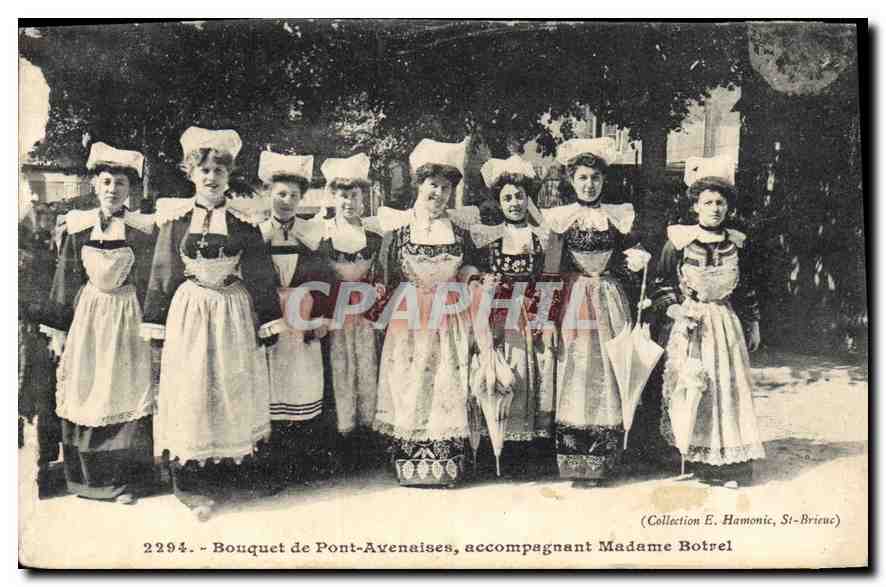 CPA Bouquet de Pont Avenaises accompagnant Madame Botrel 