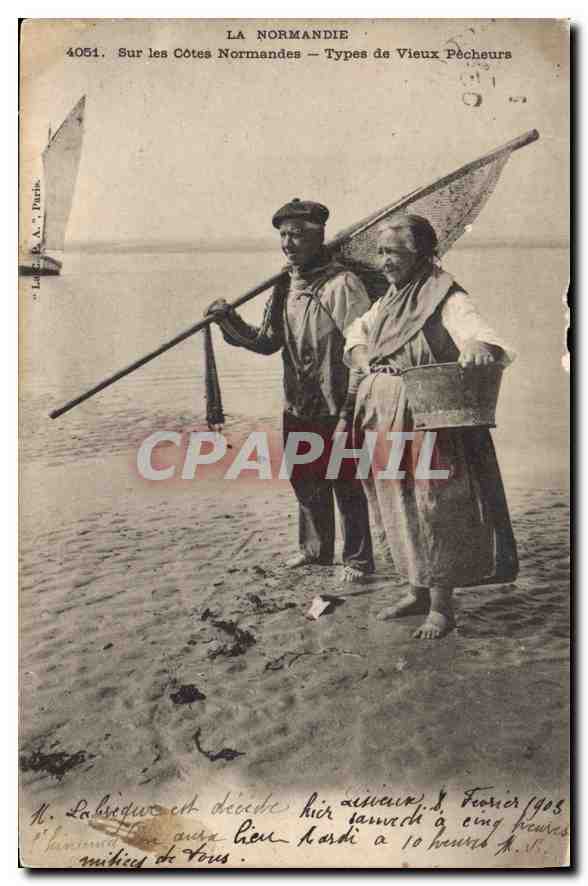 CPA La Normandie Sur les Cotes Normandie Types de Vieu Pecheurs 