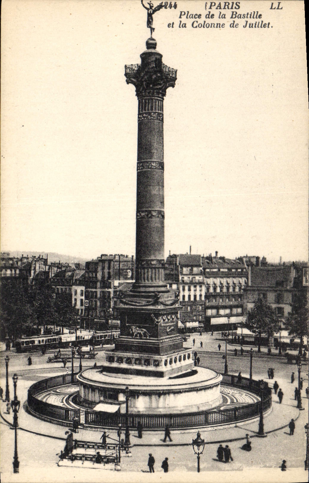 CPA Paris Place de la Bastille et la Colonne de Juillet 