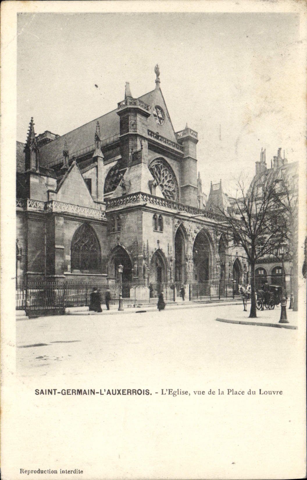 CPA Saint Germain L'Auxerrois L'Eglise vue de la Place du Louvre 