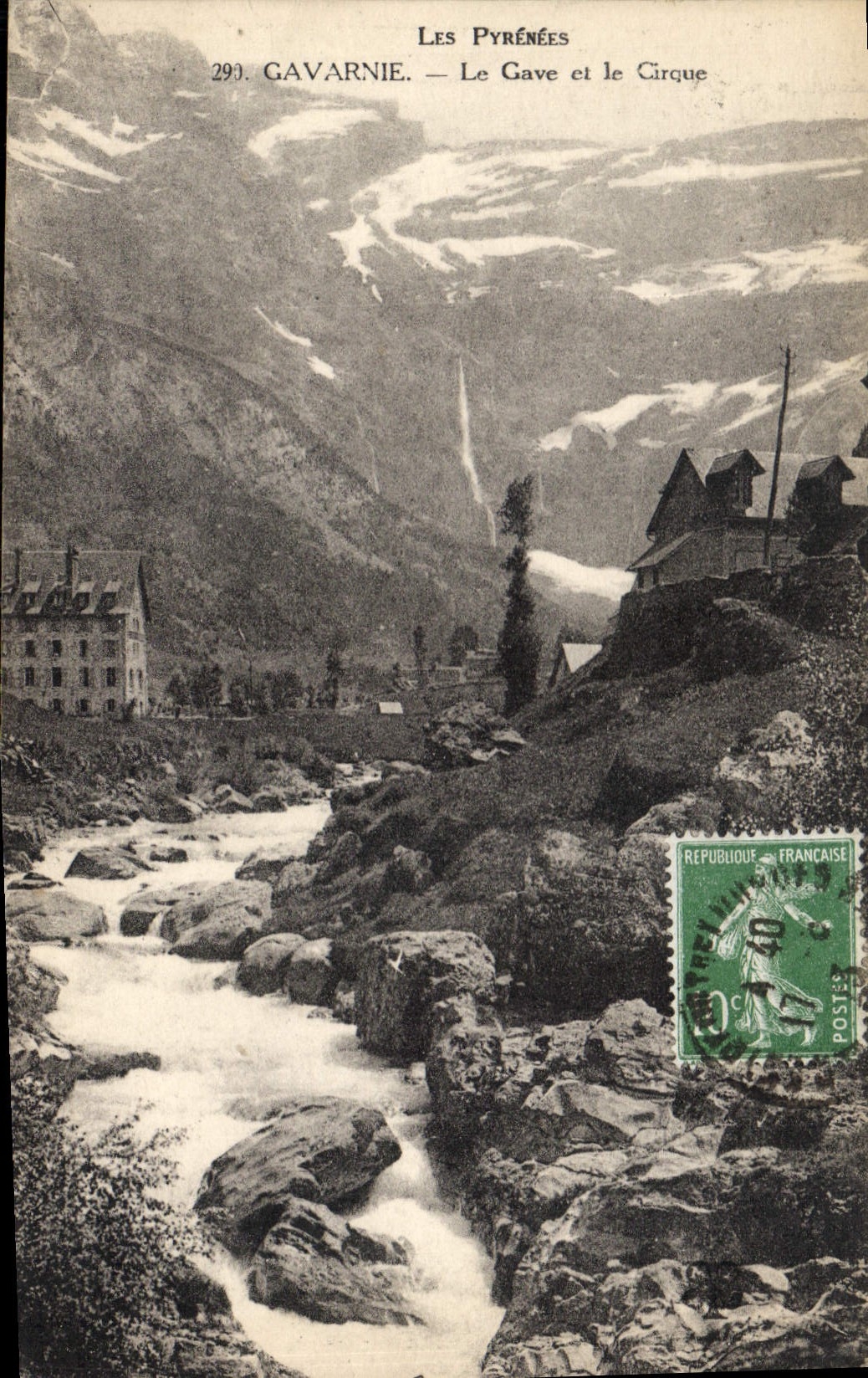 CPA Les Pyrenees Gavarnie Le Gave et le Cirque 