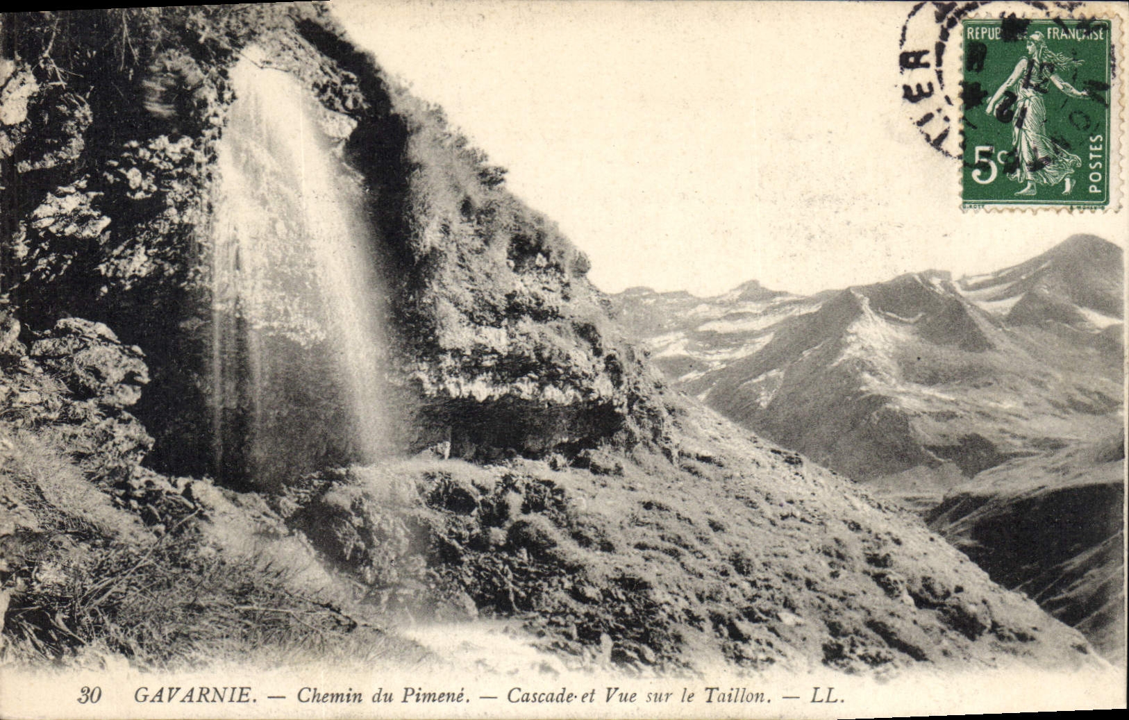 CPA Gavarnie Chemin du Pimene Cascade et Vue sur le Taillon 