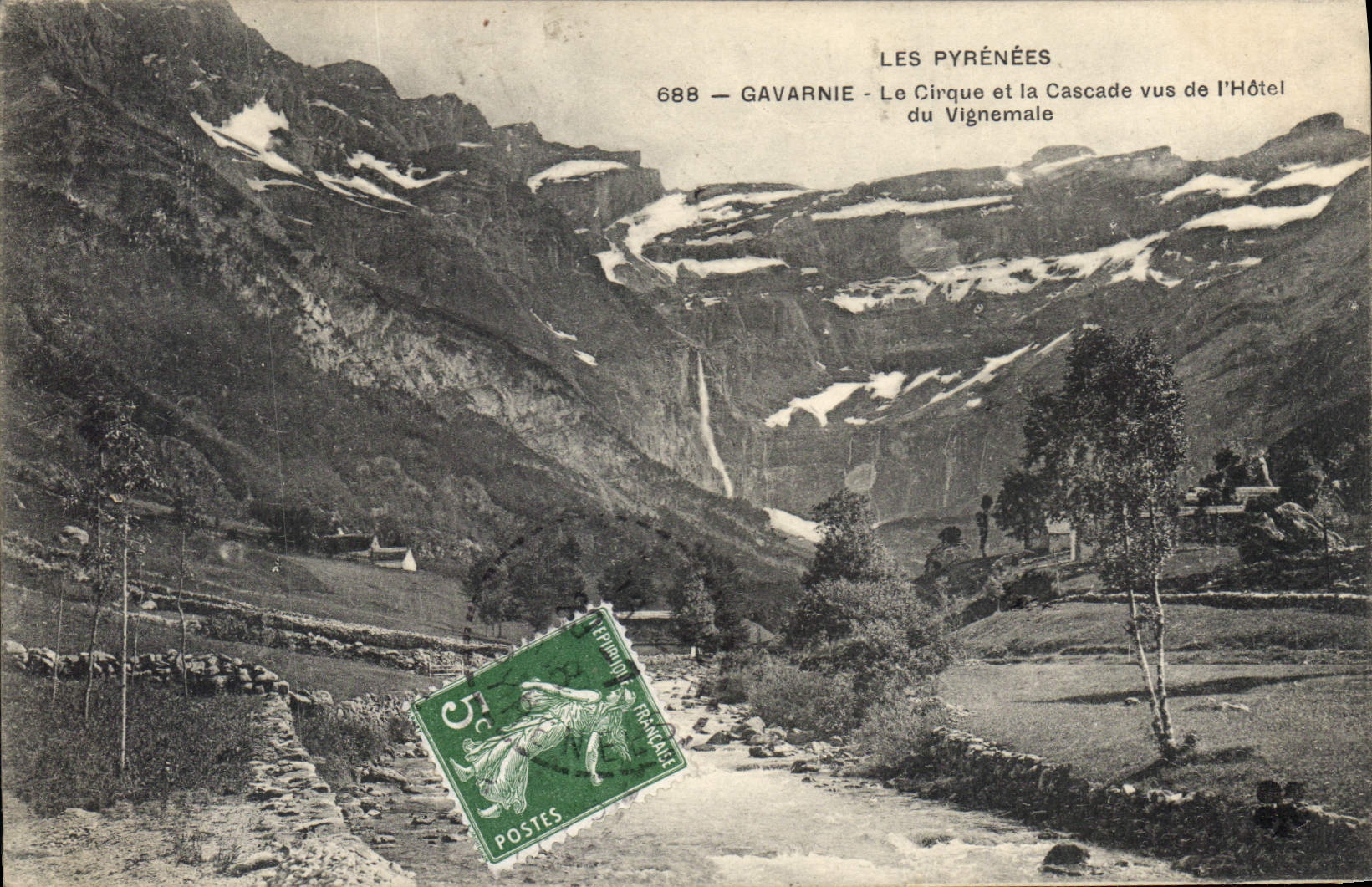 CPA Les Pyrenees Gavarnie Le Cirque et la Cascade vus de l'Hotel du Vignemale 