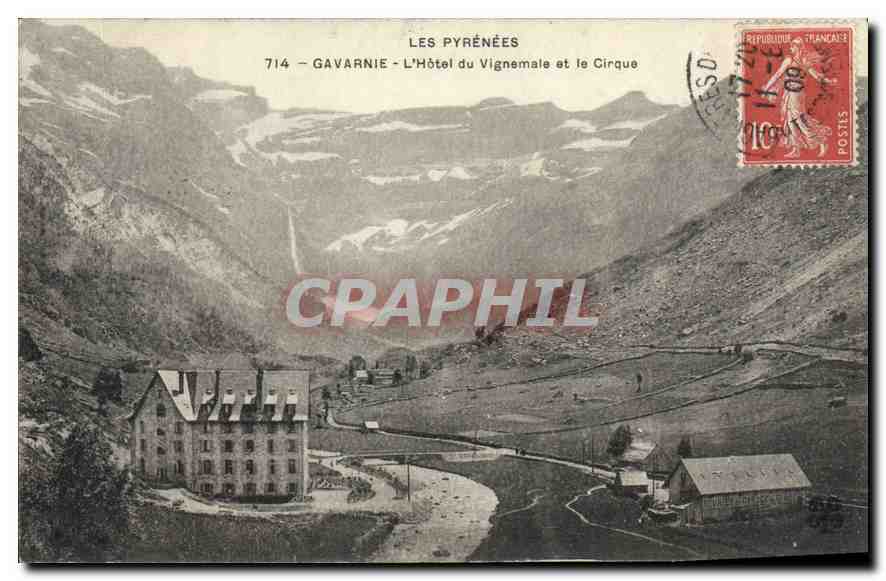 CPA Les Pyrenees Gavarnie L'Hotel du Vignemale et le Cirque 