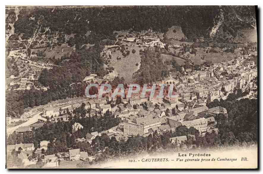 CPA Les Pyrenees Cauterets Vue generale prise de Cambasque 
