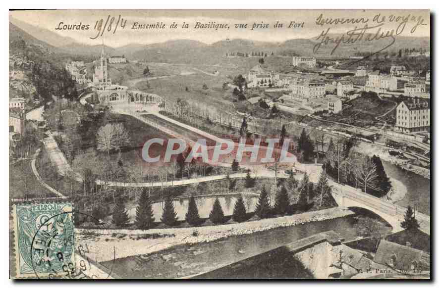 CPA Lourdes Ensemble de la Basilique vue prise du Fort 