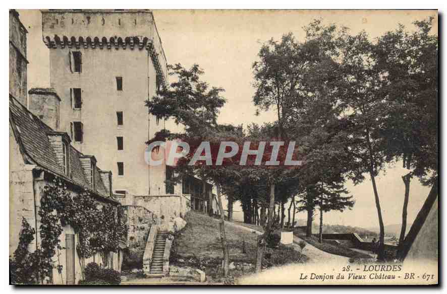 CPA Lourdes Le Donjon du Vieux Chateau 