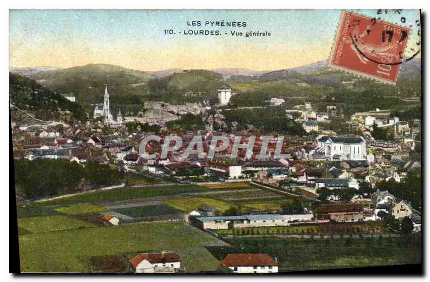 CPA Les Pyrenees Lourdes Vue generale 