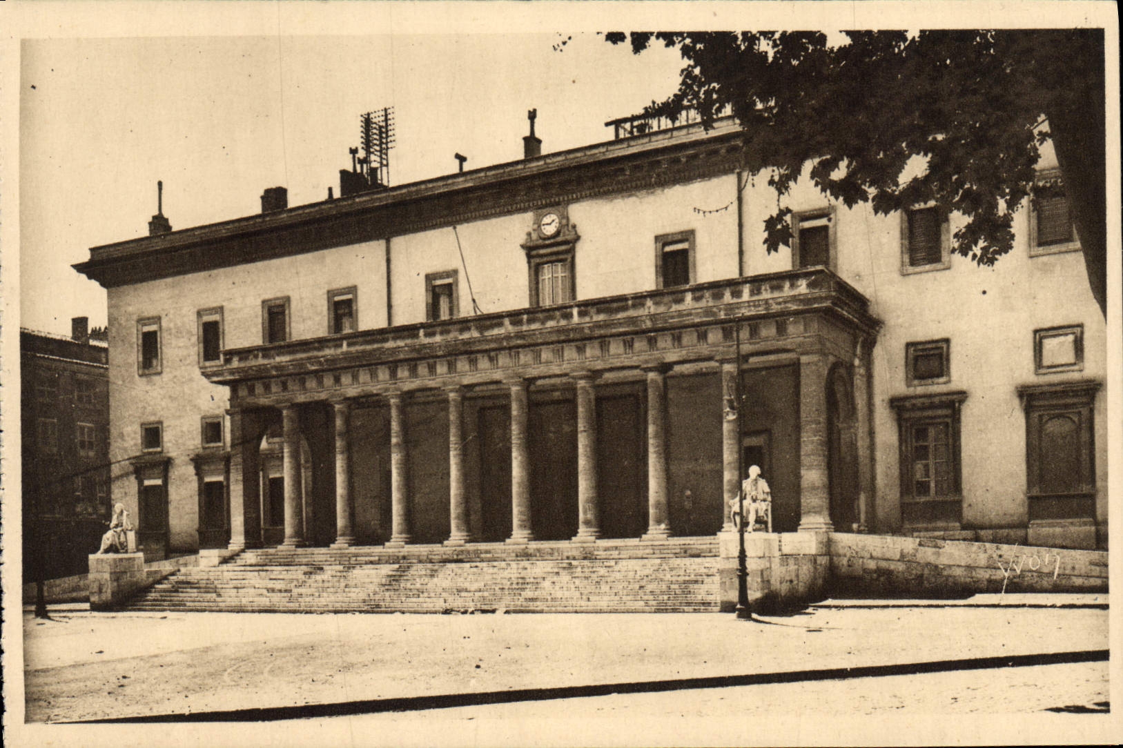 Aix-en-Provence — Das Palast der Justiz — Les Éditions d'Art YVON, Paris